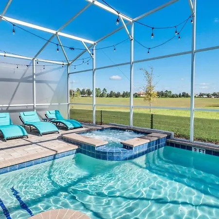 1529Fd Lux 8Br Villa With Lake View